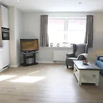 Andreas-nielsen-str. 12, W2 Apartment *